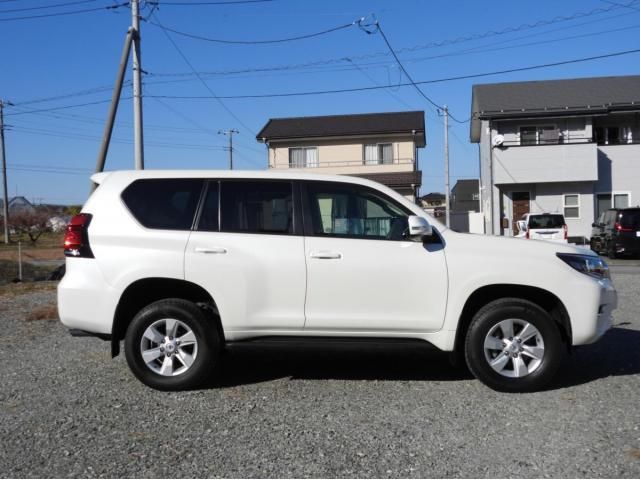 TOYOTA LANDCRUISER PRADO 2023