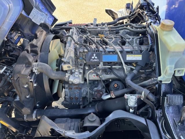 MITSUBISHI CANTER 2015