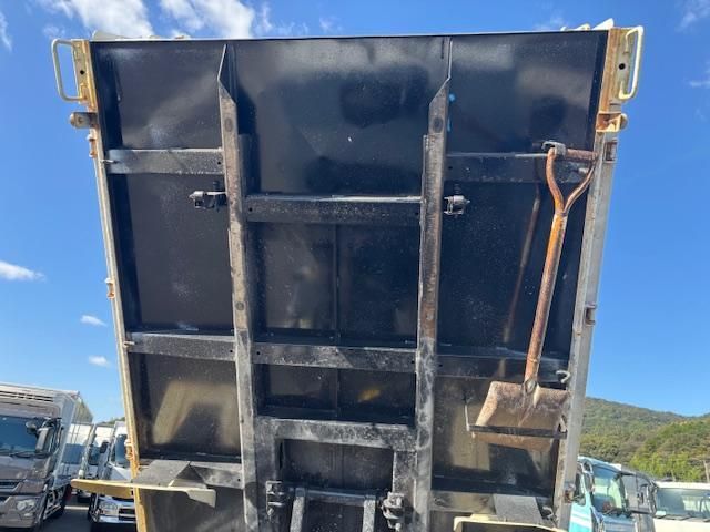 MITSUBISHI CANTER 2017