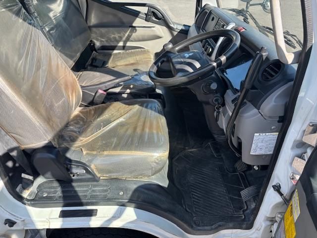 MITSUBISHI CANTER 2017