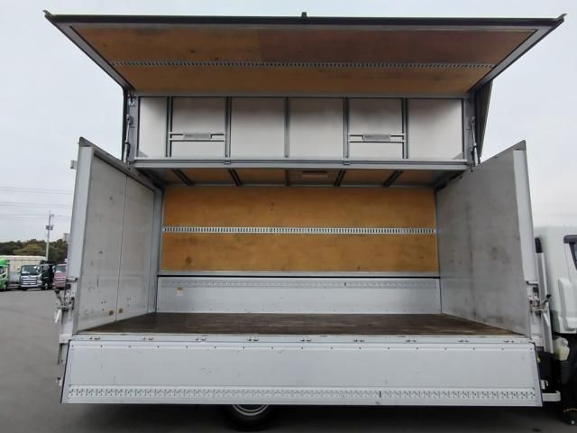 MITSUBISHI CANTER 2019