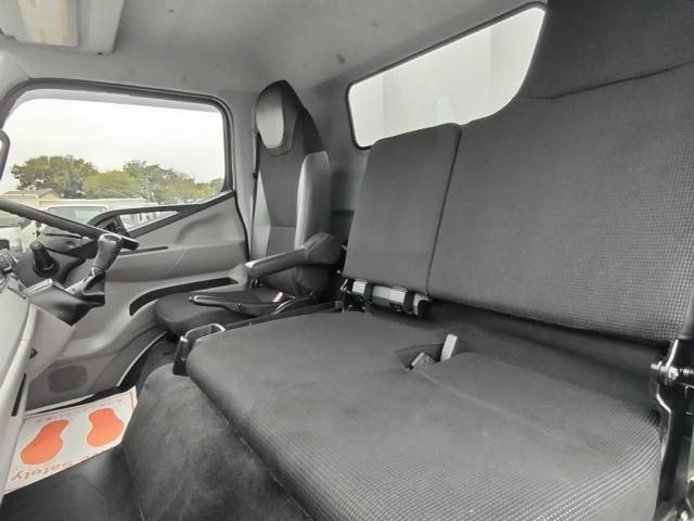 MITSUBISHI CANTER 2019