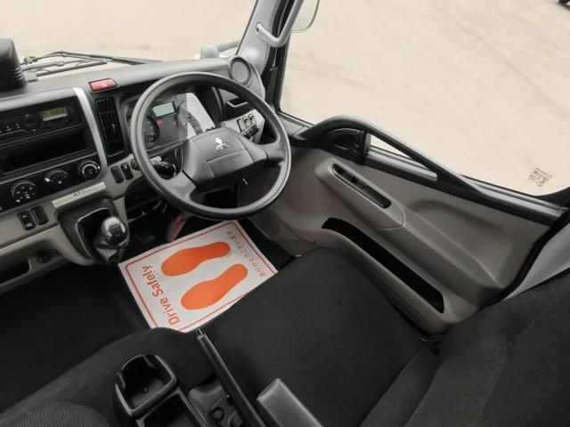 MITSUBISHI CANTER 2019