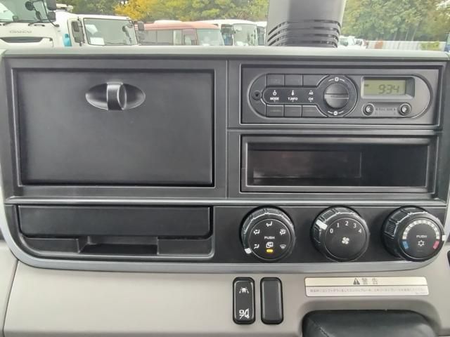 MITSUBISHI CANTER 2019