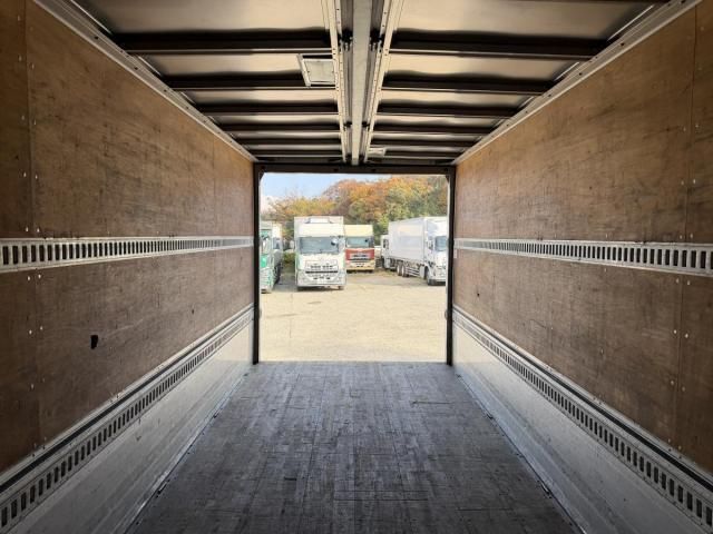 MITSUBISHI FUSOU FIGHTER 2015