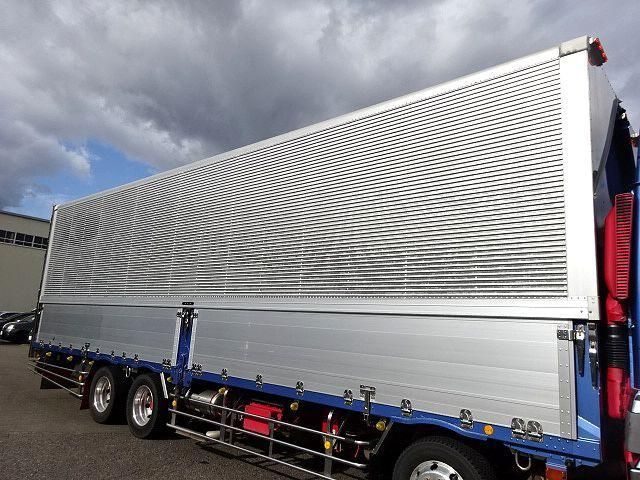 MITSUBISHI FUSOU SUPER GREAT 2015