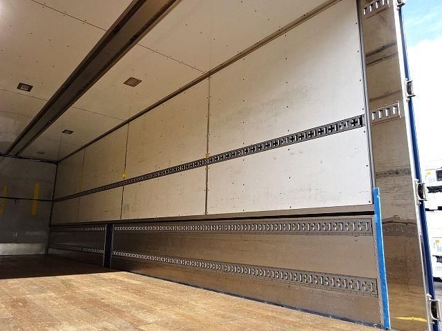 MITSUBISHI FUSOU SUPER GREAT 2015