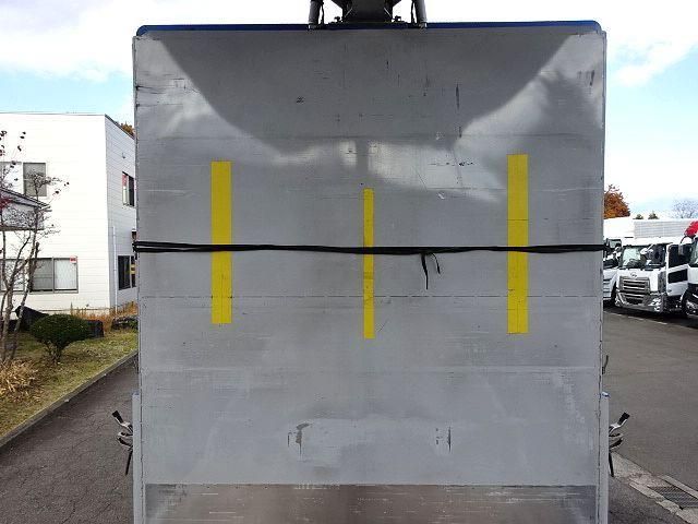 MITSUBISHI FUSOU SUPER GREAT 2015