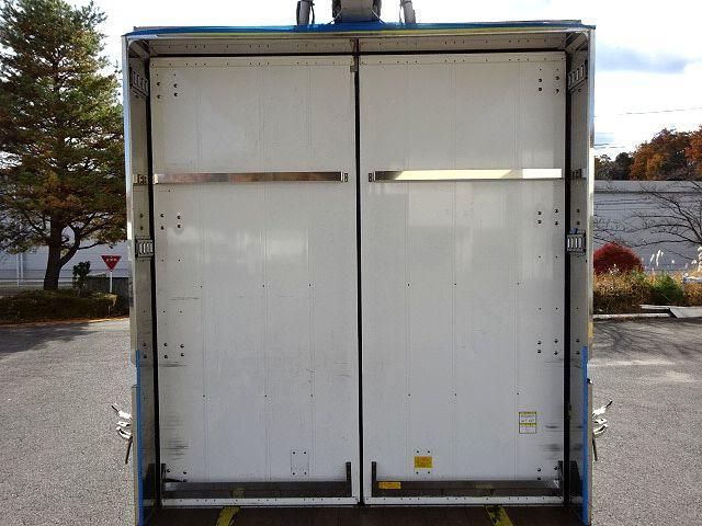 MITSUBISHI FUSOU SUPER GREAT 2015