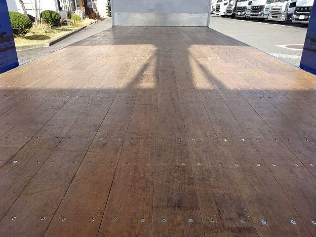 MITSUBISHI FUSOU SUPER GREAT 2015