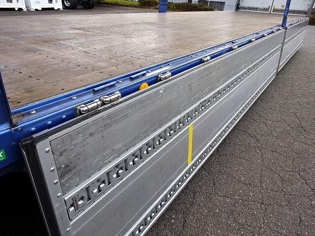 MITSUBISHI FUSOU SUPER GREAT 2015