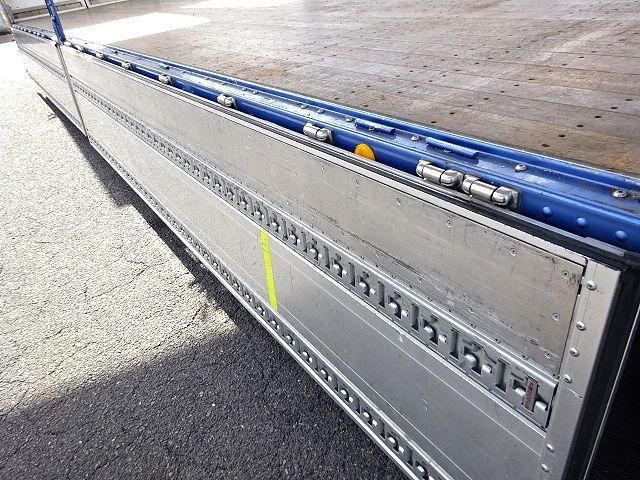 MITSUBISHI FUSOU SUPER GREAT 2015