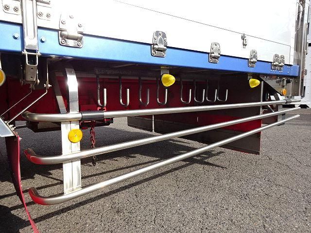 MITSUBISHI FUSOU SUPER GREAT 2015