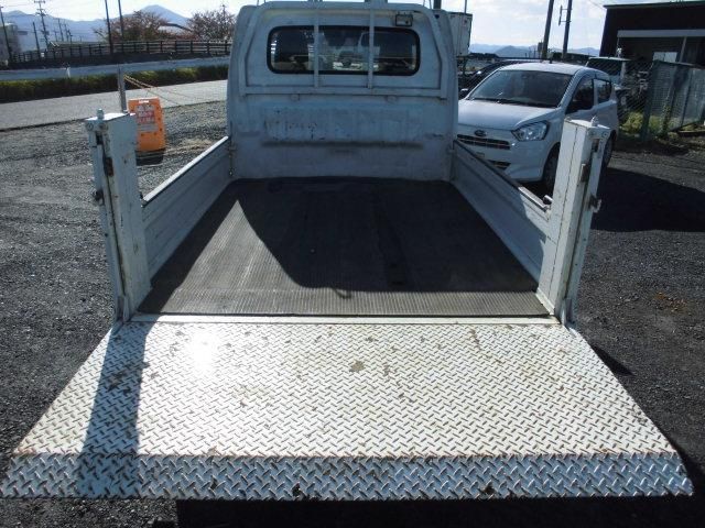 SUZUKI CARRY truck 4WD 2023