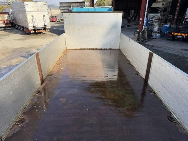 MITSUBISHI FUSOU FIGHTER 2014