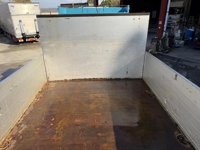 MITSUBISHI FUSOU FIGHTER 2014