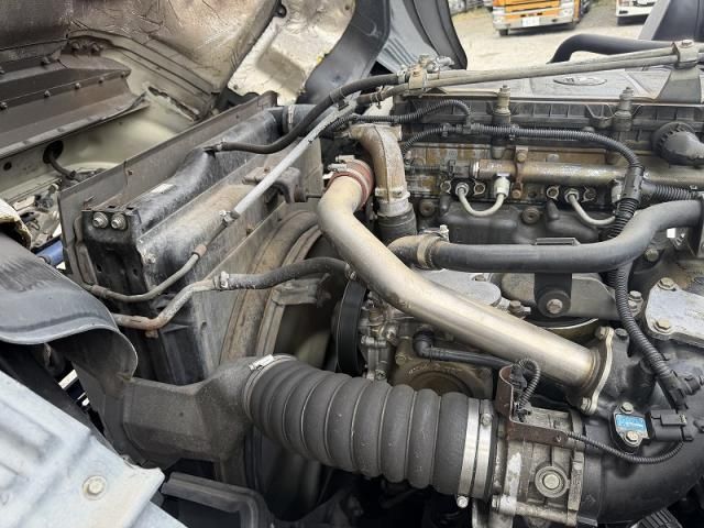 MITSUBISHI FUSOU SUPER GREAT 2012