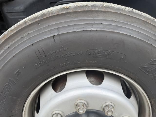 MITSUBISHI FUSOU SUPER GREAT 2012