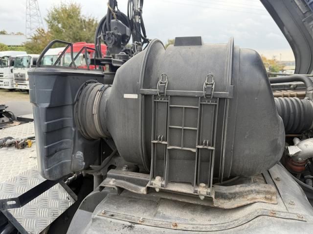 MITSUBISHI FUSOU SUPER GREAT 2012