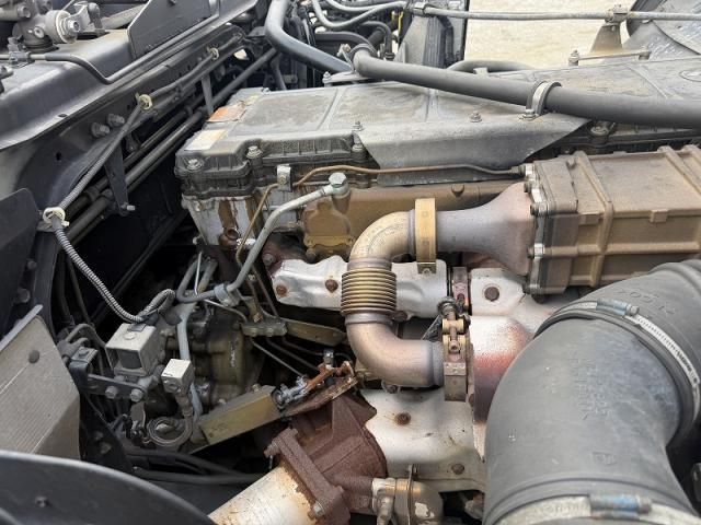 MITSUBISHI FUSOU SUPER GREAT 2012