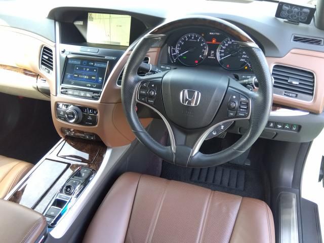 HONDA LEGEND HYBRID 2019