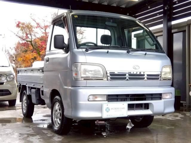 DAIHATSU HIJET truck 4WD 2000