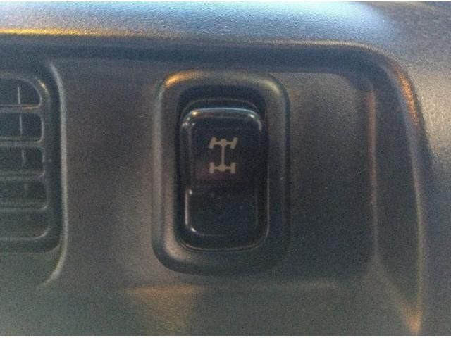 DAIHATSU HIJET truck 4WD 2000