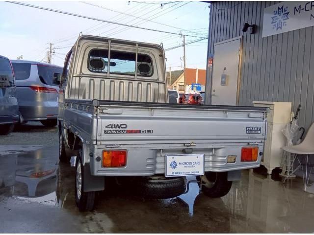 DAIHATSU HIJET truck 4WD 2000