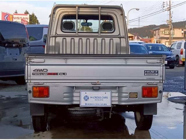 DAIHATSU HIJET truck 4WD 2000