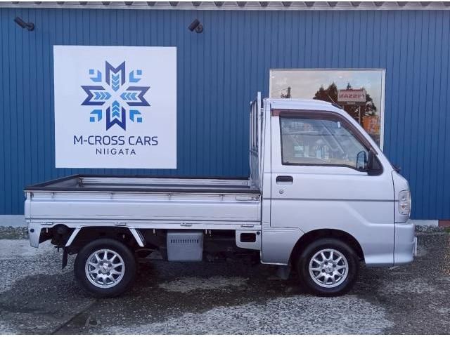 DAIHATSU HIJET truck 4WD 2000