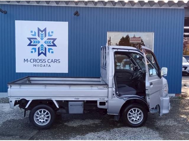 DAIHATSU HIJET truck 4WD 2000