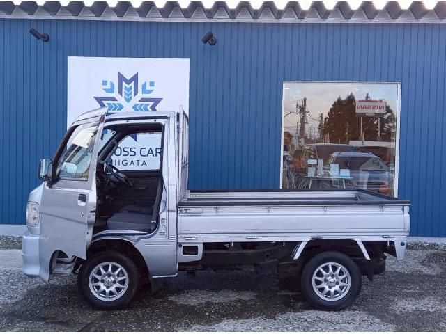 DAIHATSU HIJET truck 4WD 2000