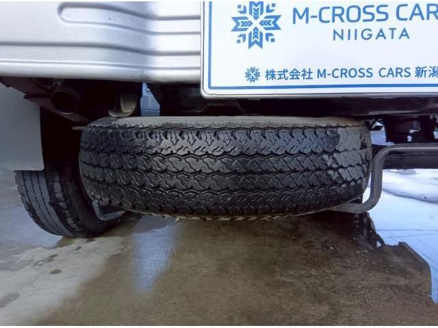 DAIHATSU HIJET truck 4WD 2000