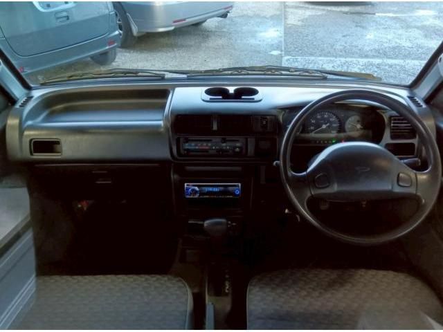 DAIHATSU HIJET truck 4WD 2000