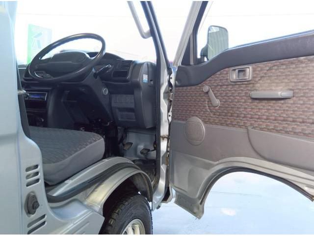 DAIHATSU HIJET truck 4WD 2000