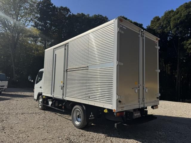 MITSUBISHI CANTER 2021