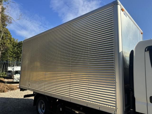 MITSUBISHI CANTER 2021