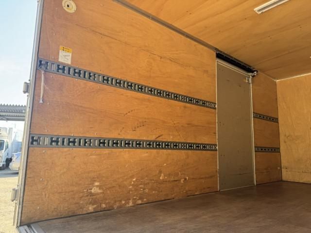 MITSUBISHI CANTER 2021