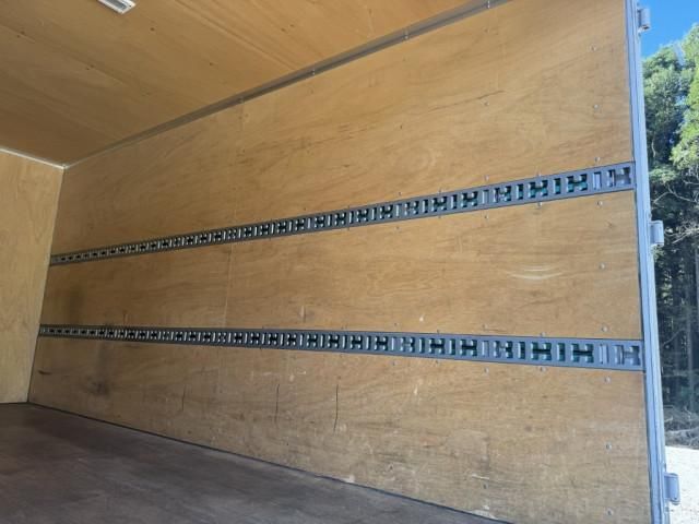 MITSUBISHI CANTER 2021