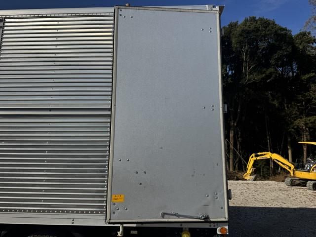 MITSUBISHI CANTER 2021