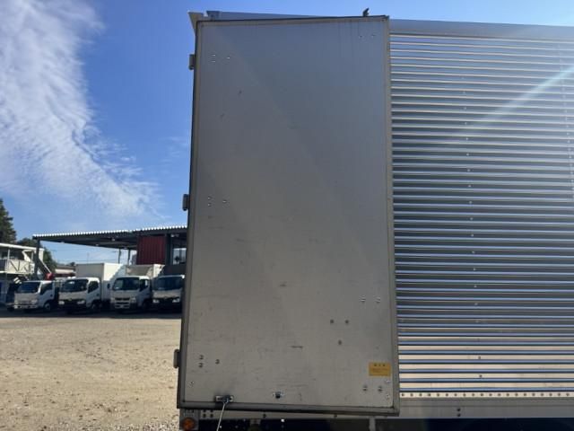 MITSUBISHI CANTER 2021