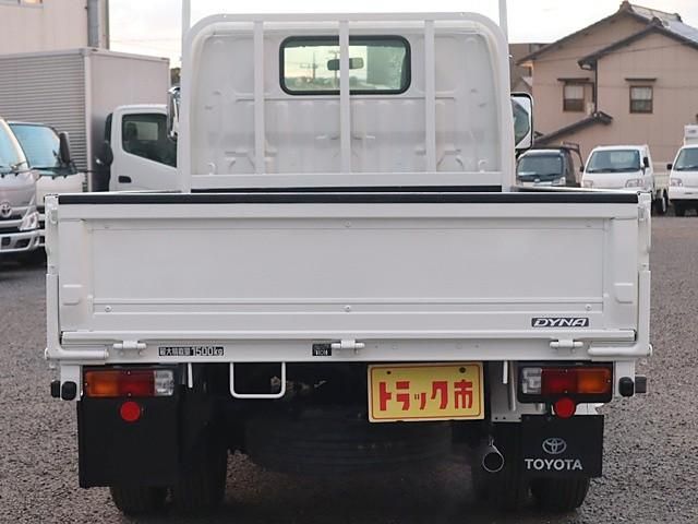 TOYOTA DYNA 2012