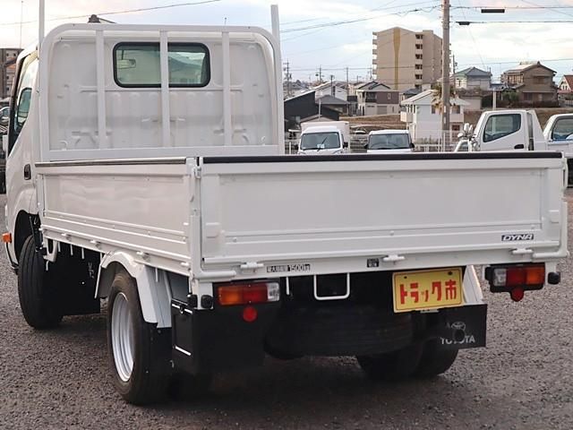 TOYOTA DYNA 2012