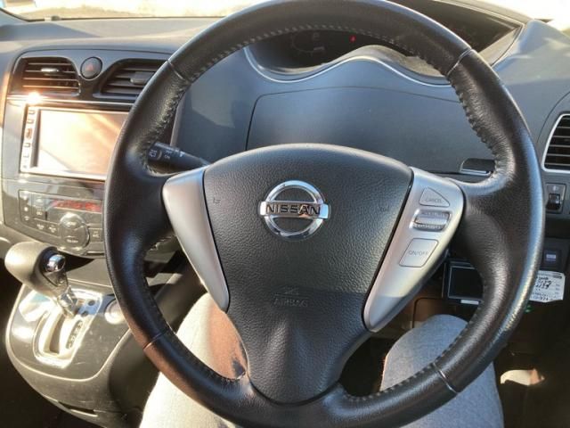 NISSAN SERENA  WG 2011