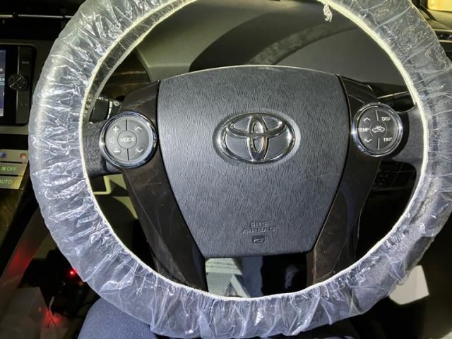 TOYOTA PRIUS 2012