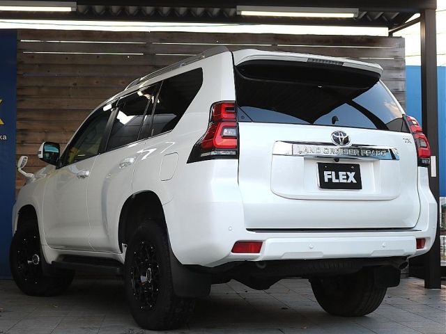 TOYOTA LANDCRUISER PRADO 2022