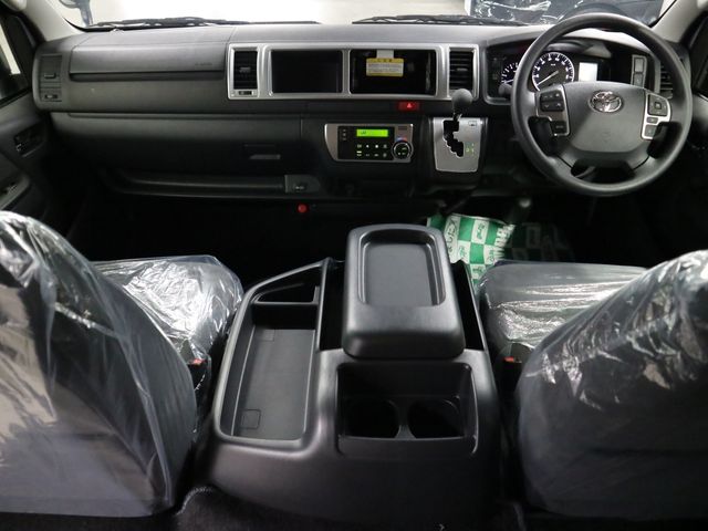TOYOTA HIACE wagon 2025