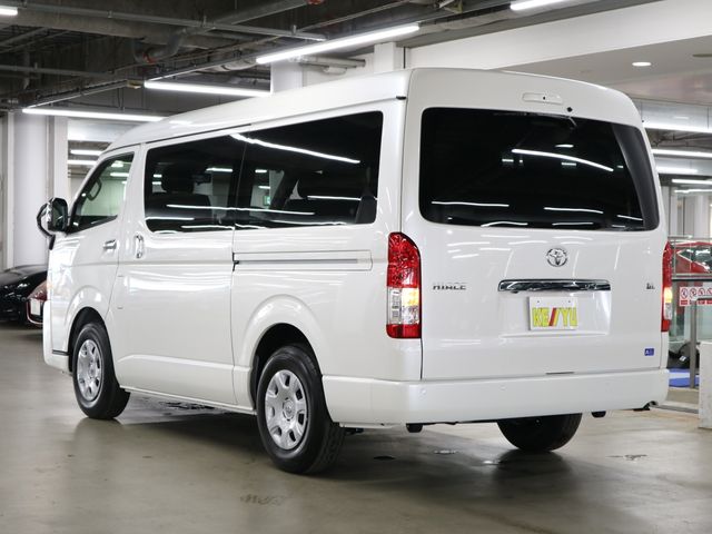 TOYOTA HIACE wagon 2025