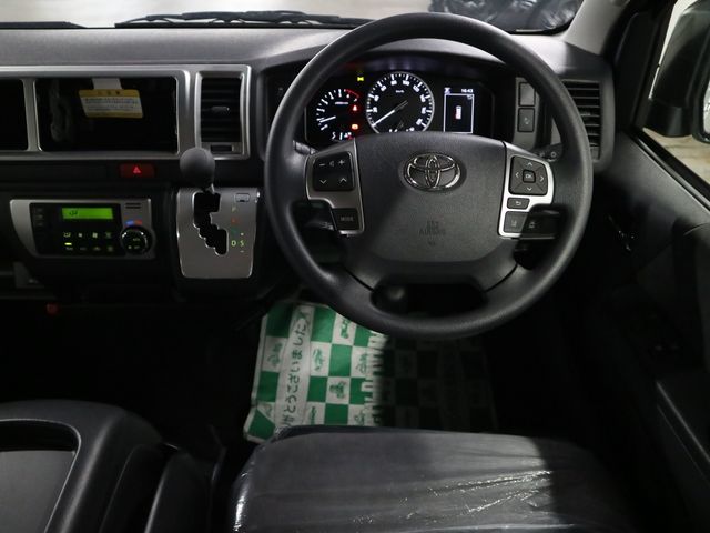 TOYOTA HIACE wagon 2025