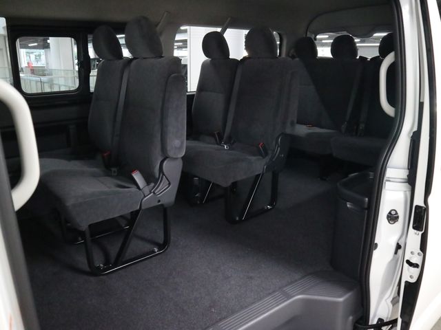 TOYOTA HIACE wagon 2025